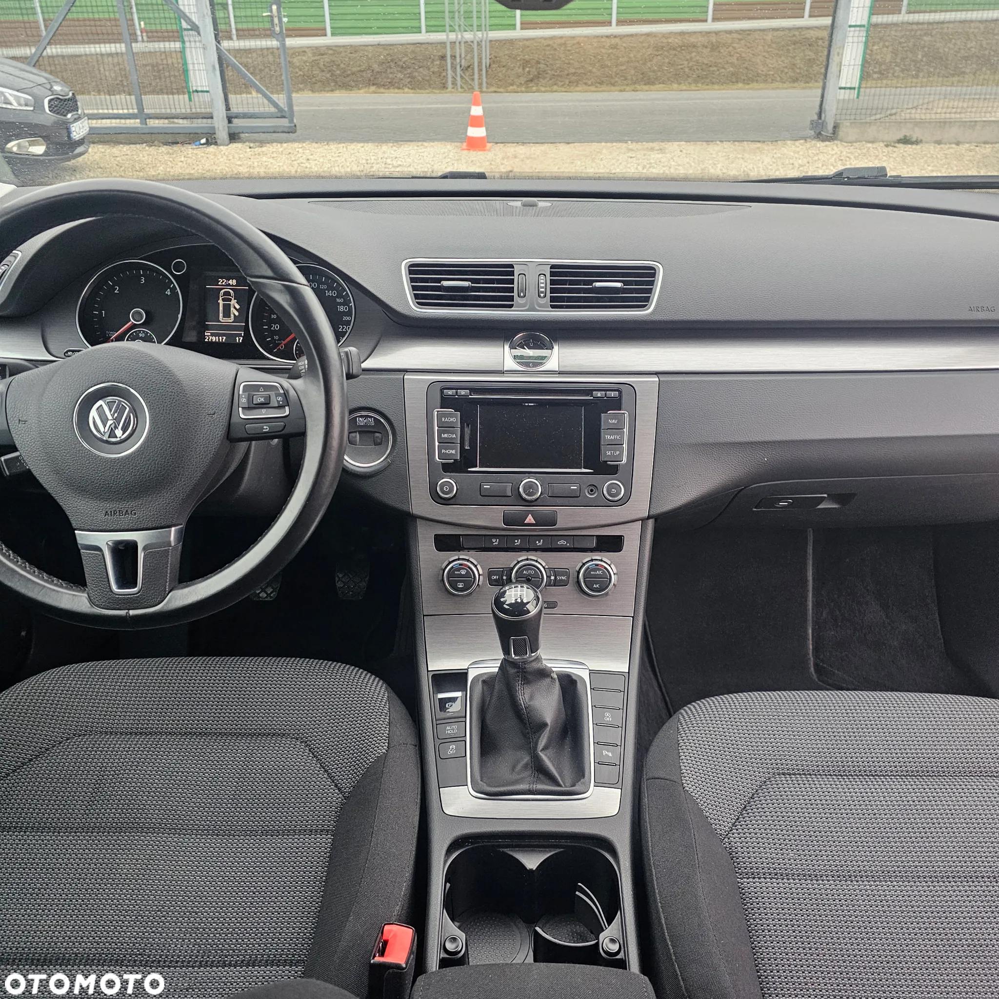 Volkswagen Passat - 23
