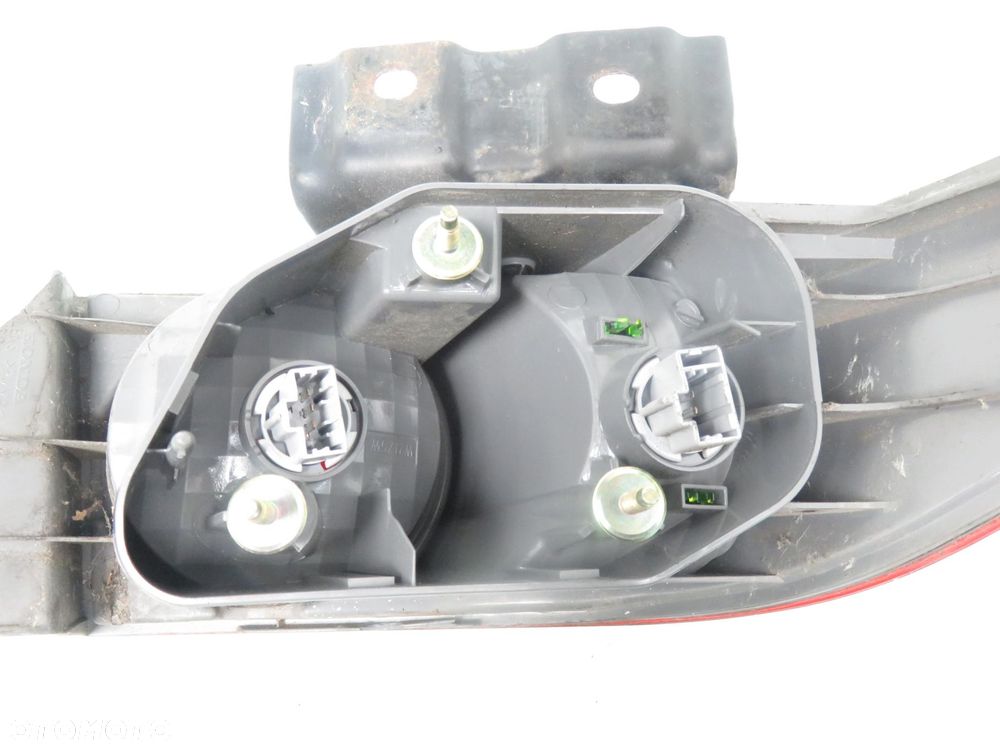 LAMPA PRAWA TYLNA HONDA ACCORD VII - 10