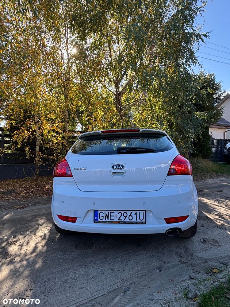 Kia Ceed - 7