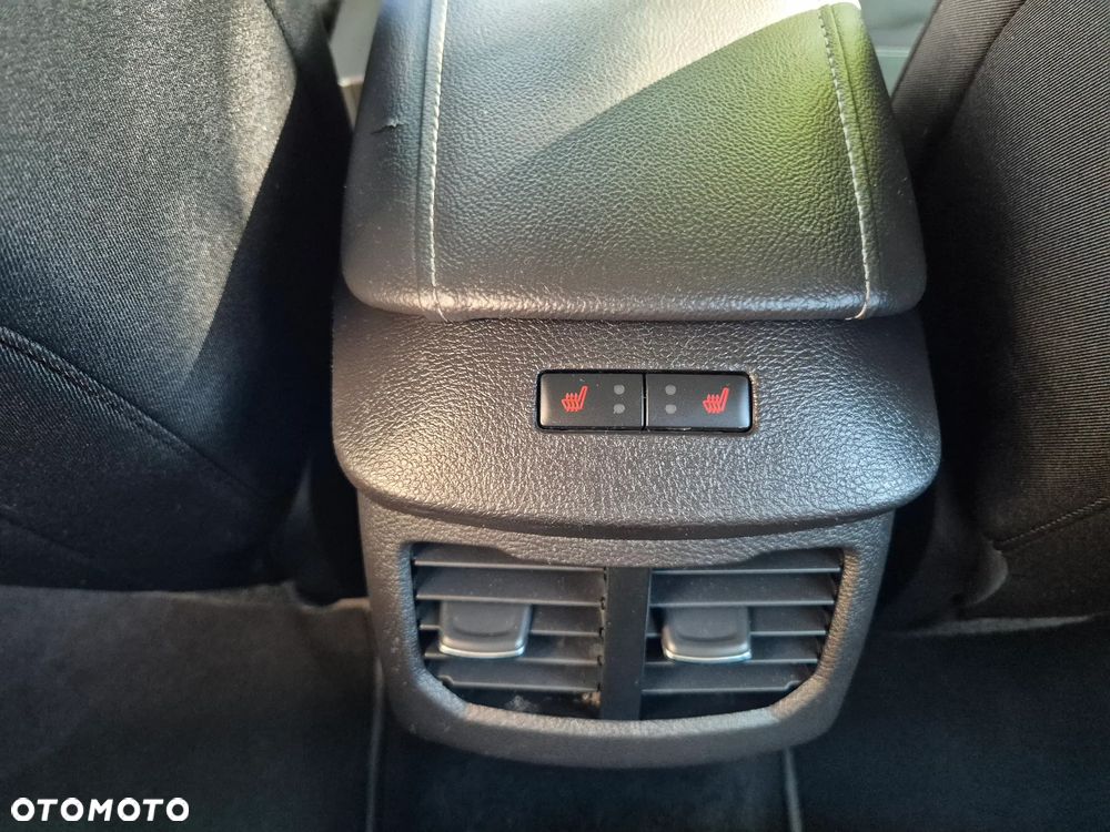 Ford Mondeo 2.0 Hybrid Titanium GPF - 27