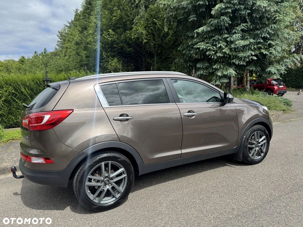 Kia Sportage 2.0 CRDI 4WD Automatik Dream-Team Edition - 10