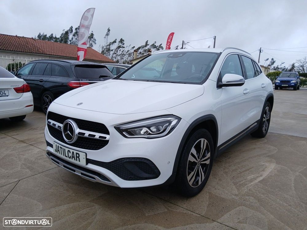 Mercedes-Benz GLA 250 e 8G-DCT - 4