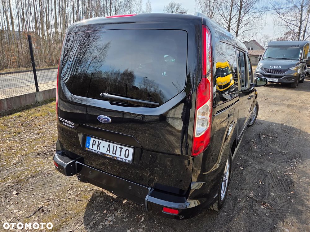 Ford Tourneo Connect Grand - 37