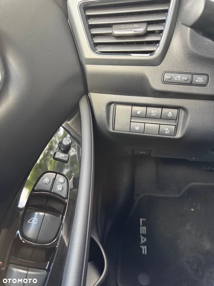 Nissan Leaf 40kWh N-Connecta - 3