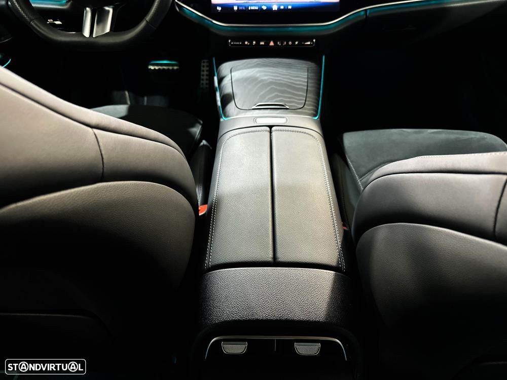 Mercedes-Benz E 300 de AMG Line 4Matic - 27