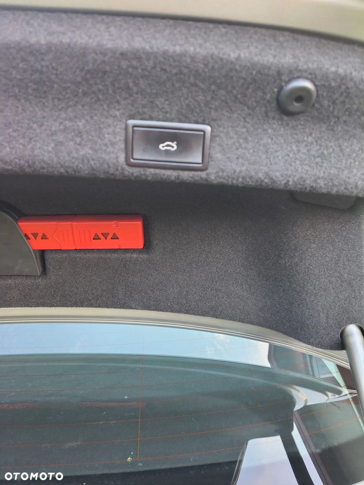 Volkswagen Passat - 28