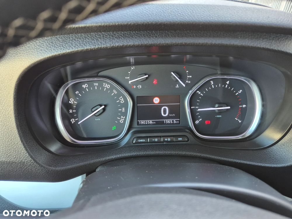 Toyota ProAce - 11
