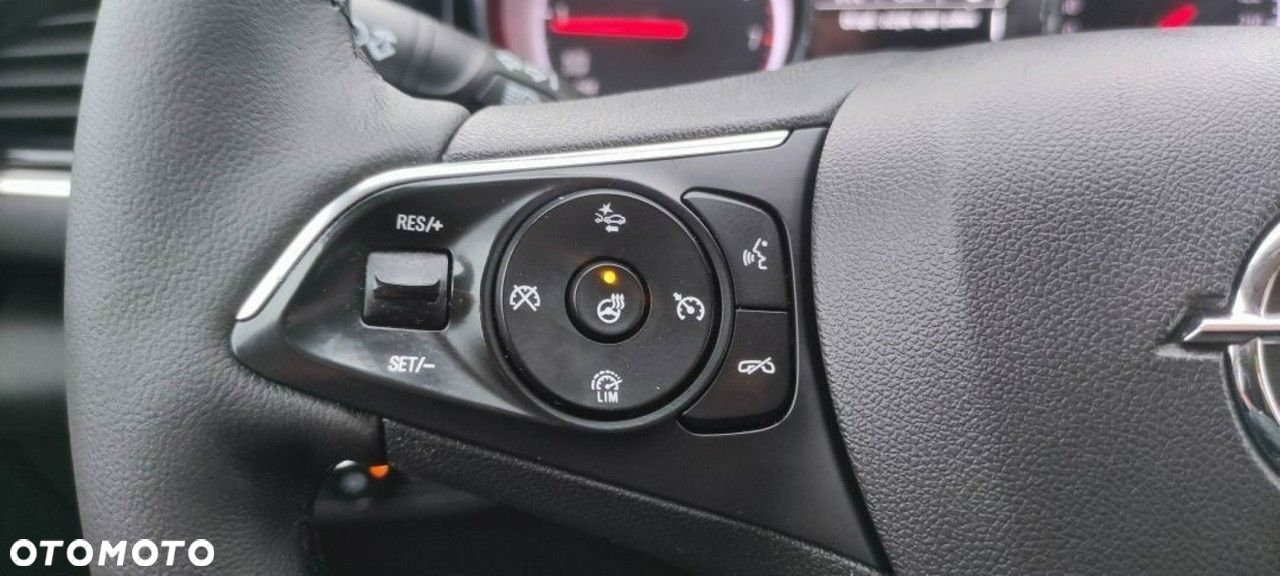 Opel Insignia - 19