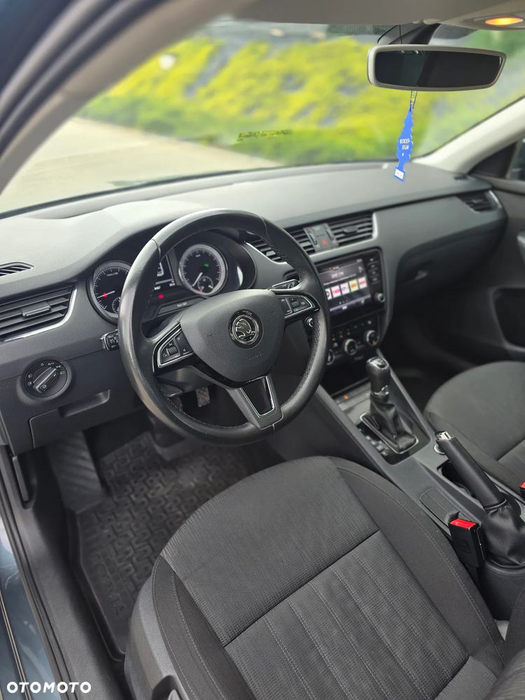 Skoda Octavia 2.0 TDI Style DSG - 11