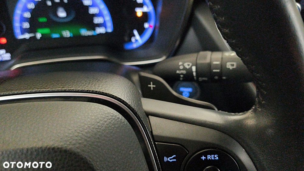 Toyota Corolla 2.0 Hybrid Trek - 24