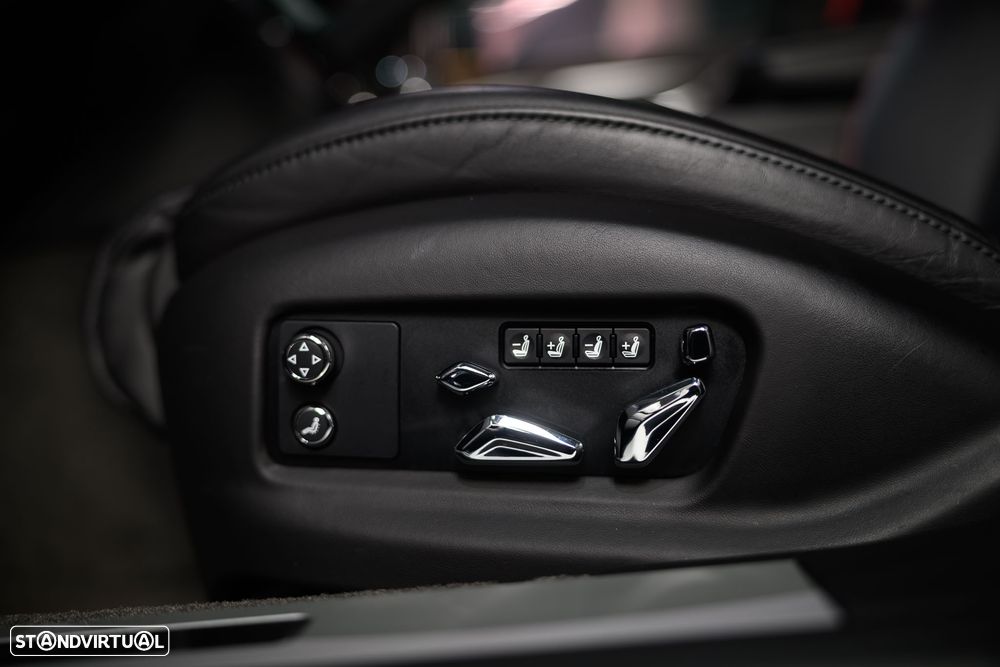 Bentley Flying Spur V8 Mulliner - 20