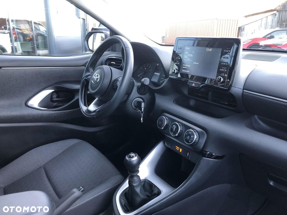 Toyota Yaris - 20