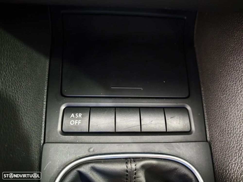 VW Golf 1.6 TDi Confortline - 9