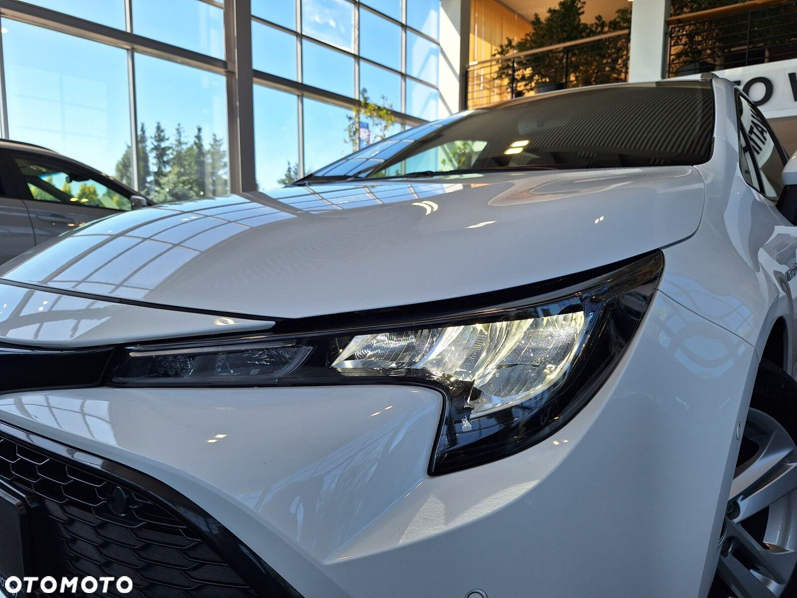 Toyota Corolla 1.8 Hybrid Comfort - 9
