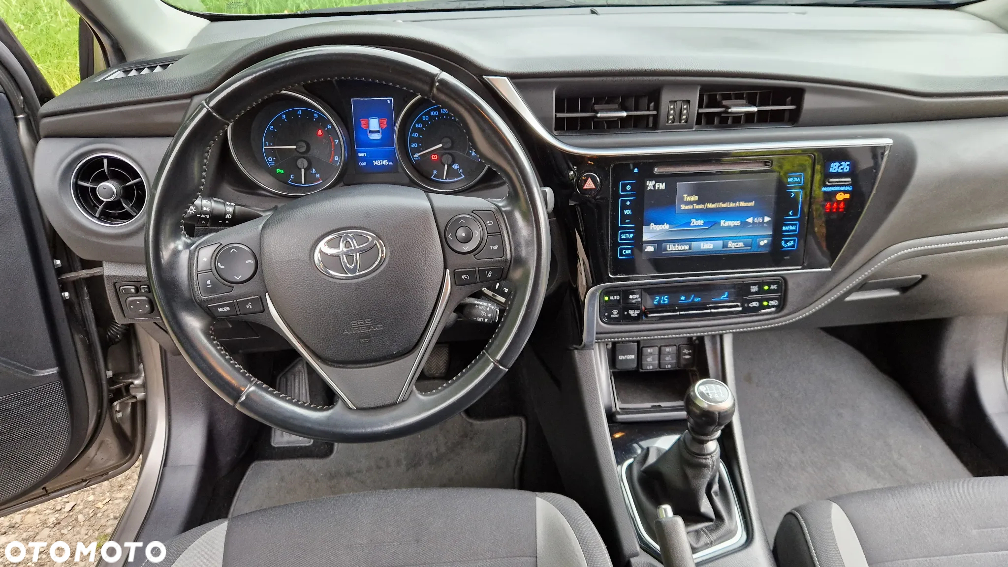 Toyota Auris 1.6 Premium - 17