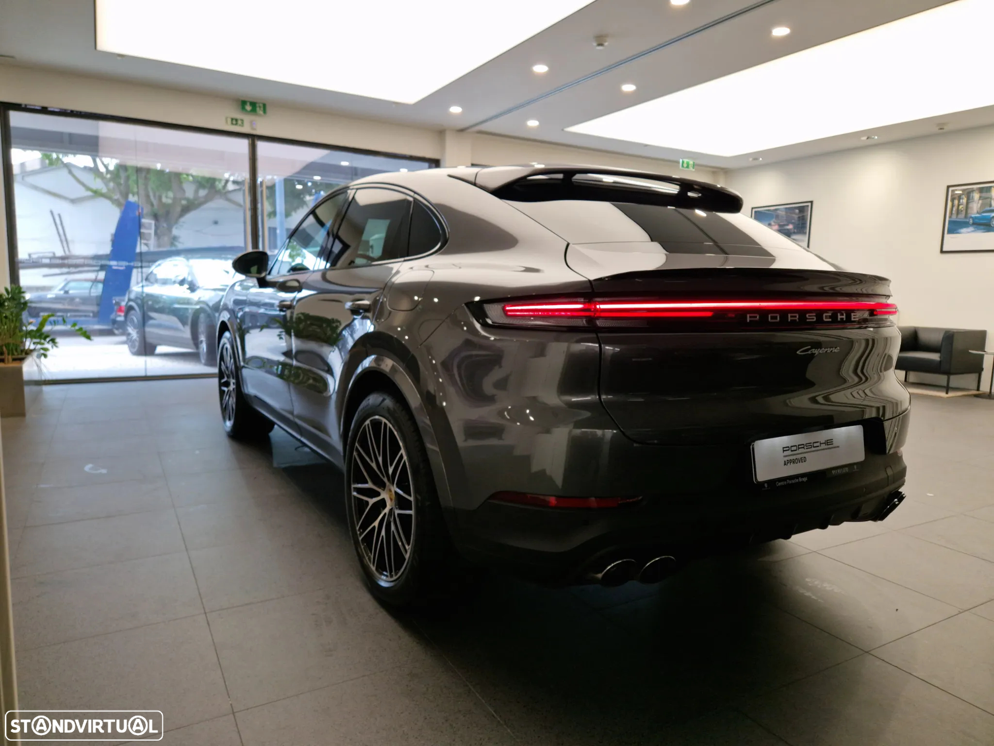 Porsche Cayenne Coupé E-Hybrid - 3