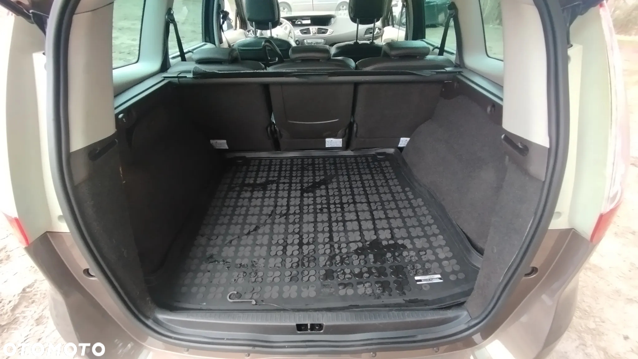 Renault Scenic - 16