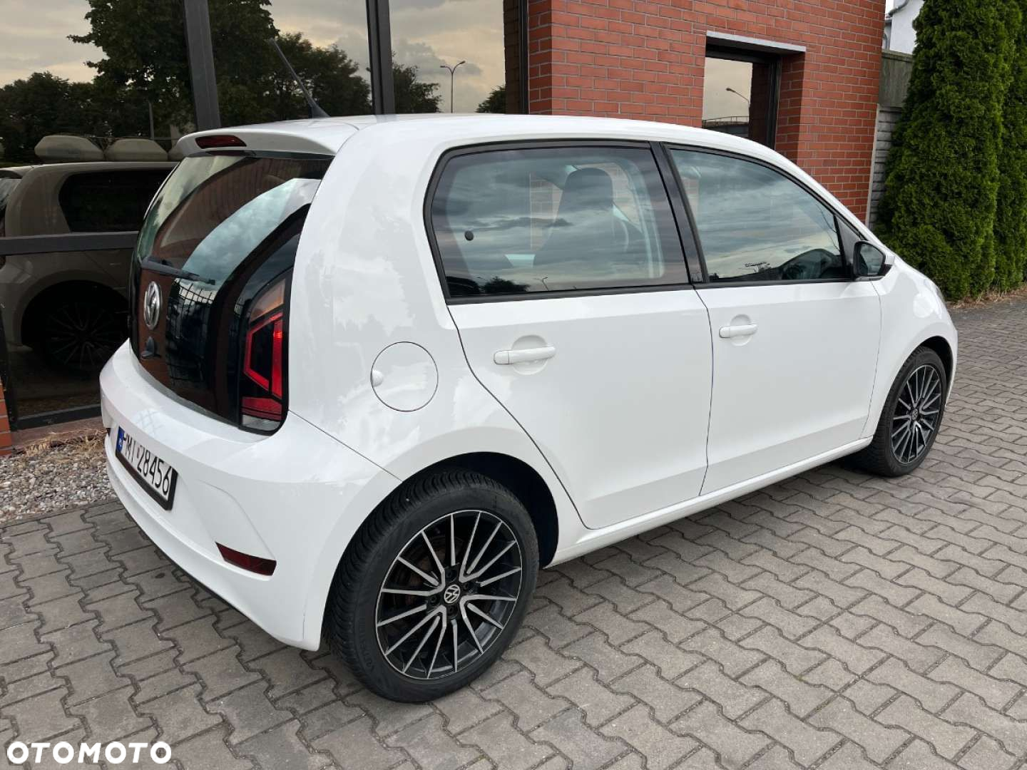 Volkswagen up! 1.0 high - 4