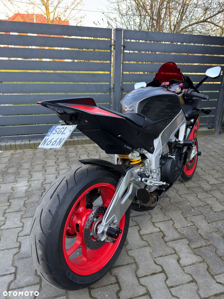 Aprilia RSV - 12