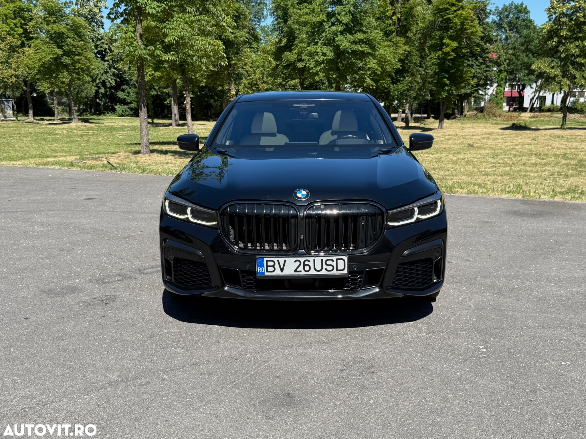 BMW Seria 7 750Li xDrive - 13