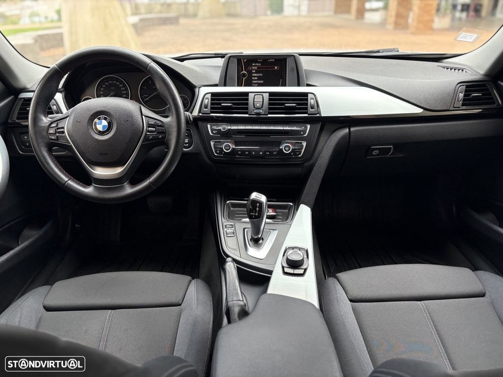 BMW 318 d Auto Line Sport - 17