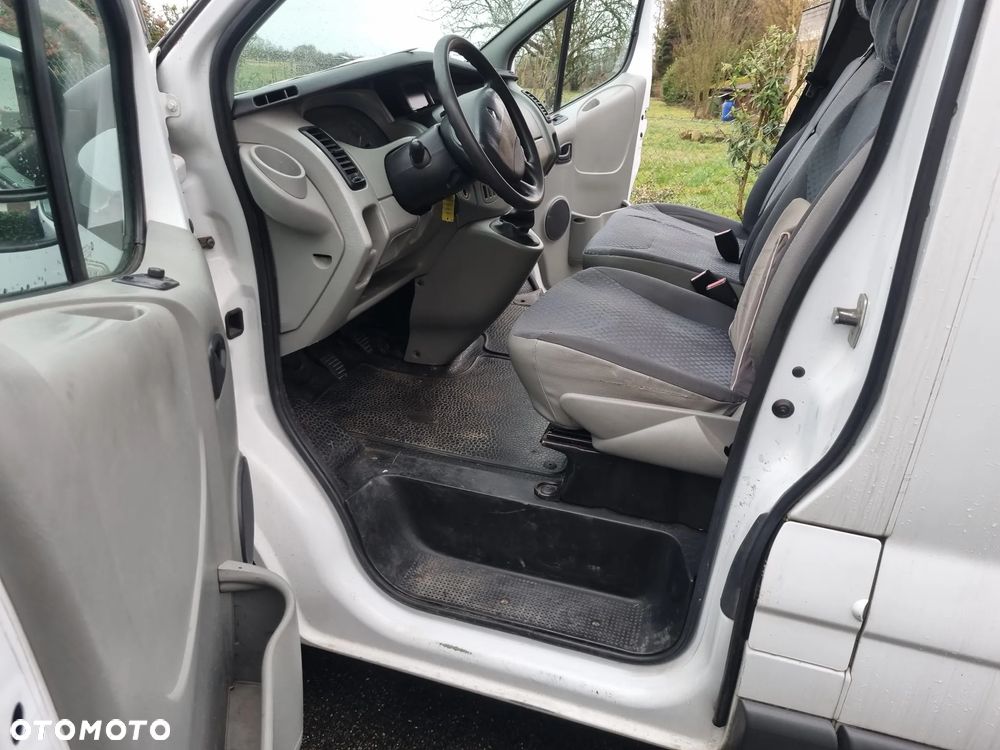 Renault Trafic - 18