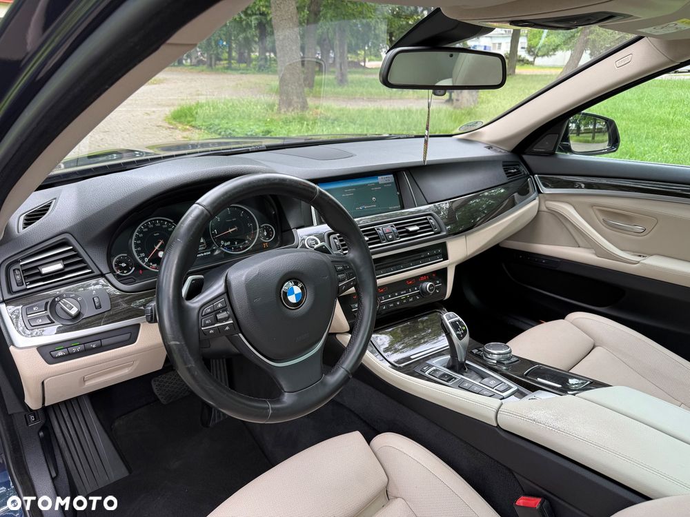 BMW Seria 5 530d xDrive Luxury Line - 22