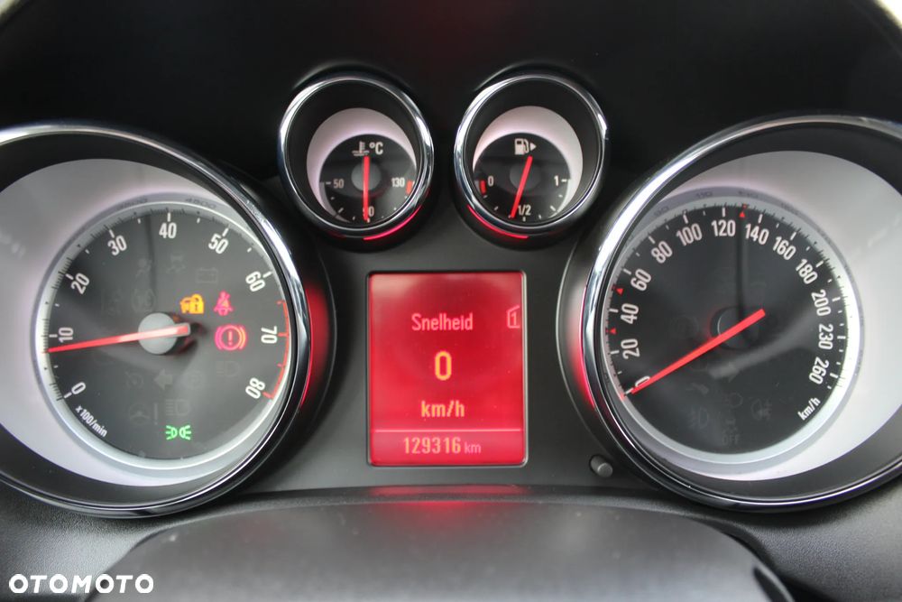 Opel Astra 1.4 T Cosmo S&S - 14