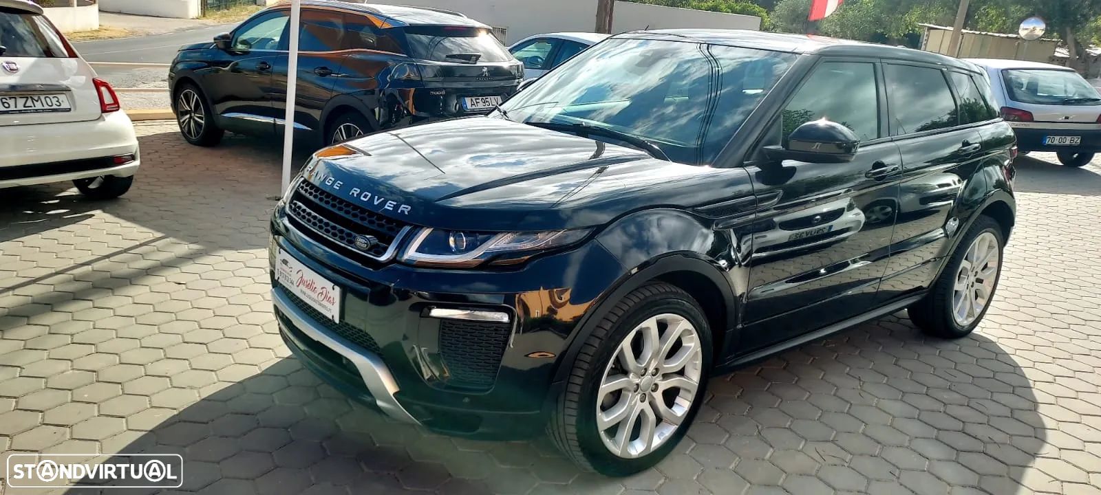 Land Rover Range Rover Evoque 2.0 TD4 SE Dynamic Auto - 1