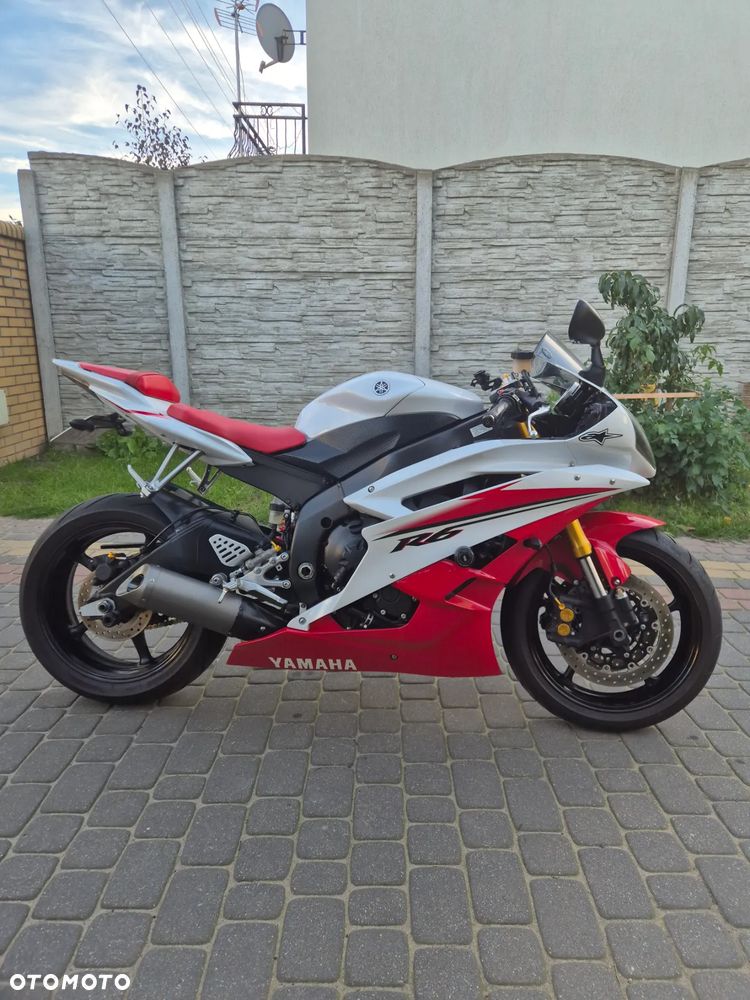 Yamaha R6 - 1