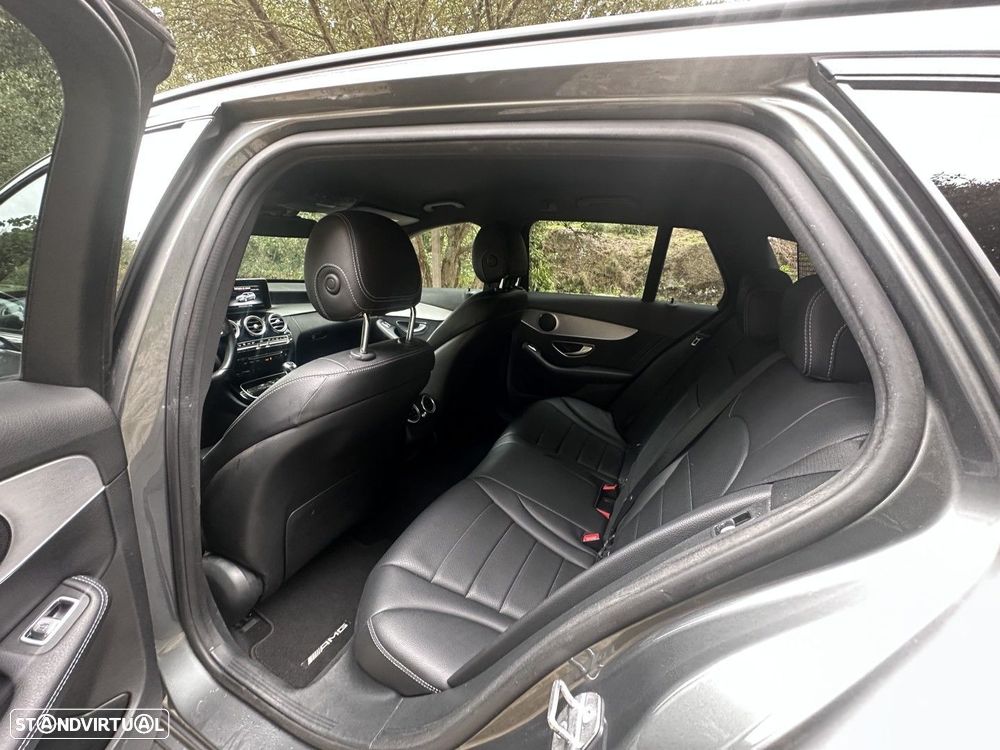 Mercedes-Benz C 220 d AMG Line - 32