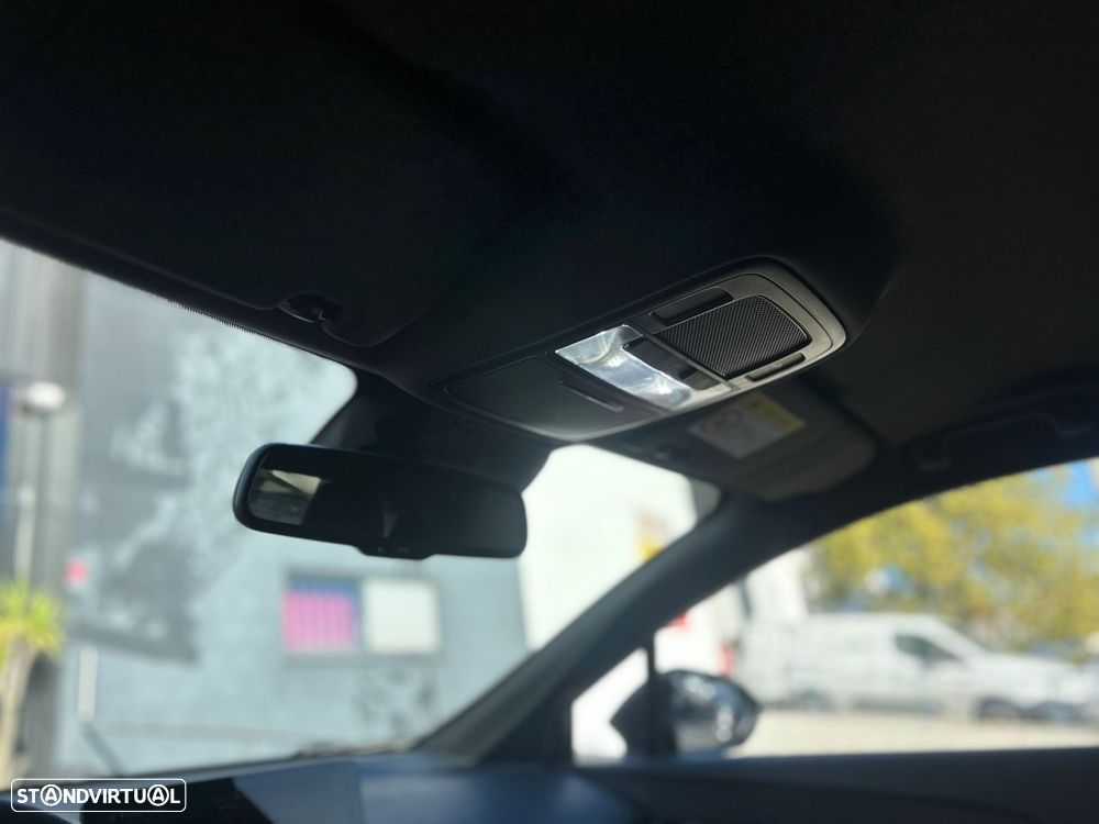 MG MG4 64 kWh Luxury - 43