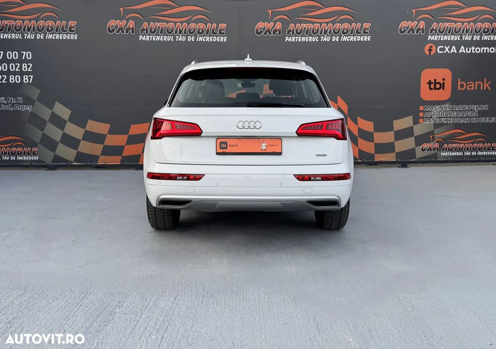Audi Q5 2.0 40 TDI quattro S tronic Design - 5