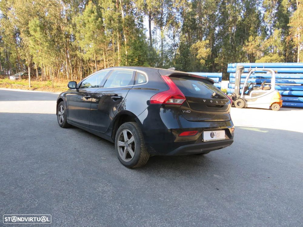 Volvo V40 1.6 D2 (114cv) de 2012 - Peças Usadas (8153) - 3