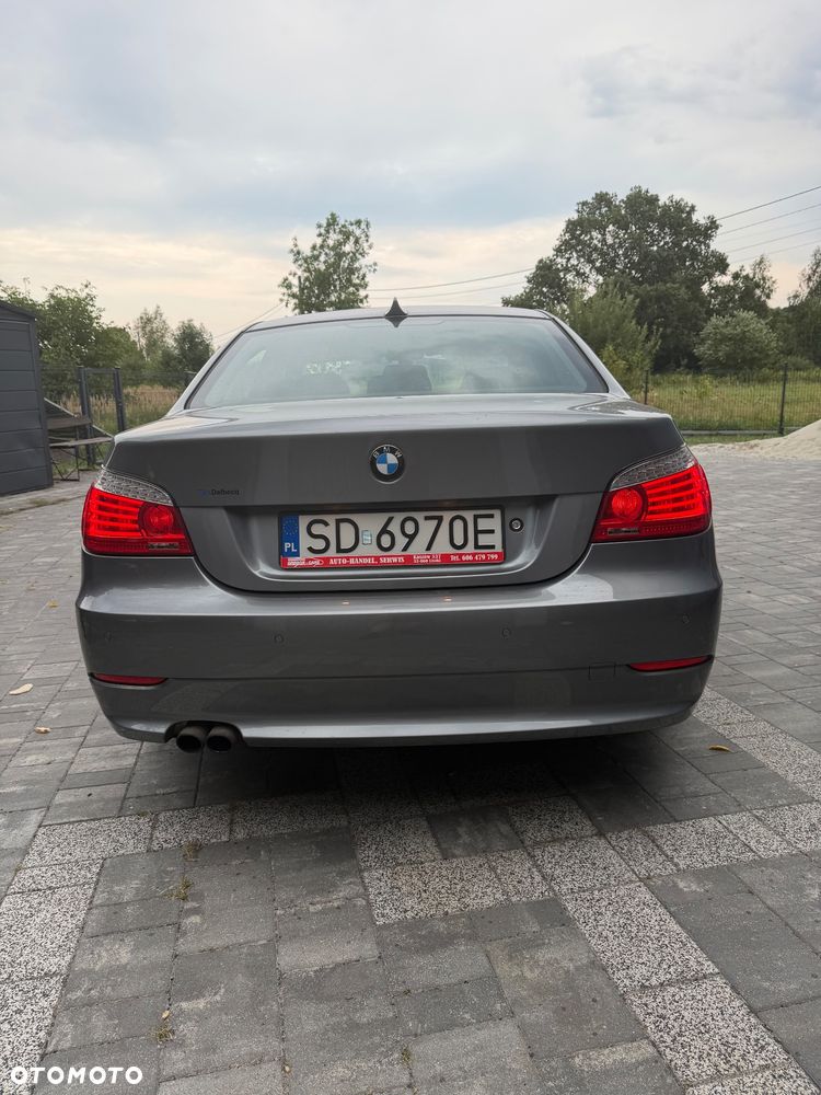 BMW 5 Series 2009 photo 2