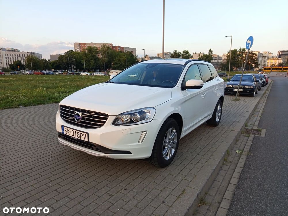 Volvo XC 60 D4 Drive-E Momentum - 1
