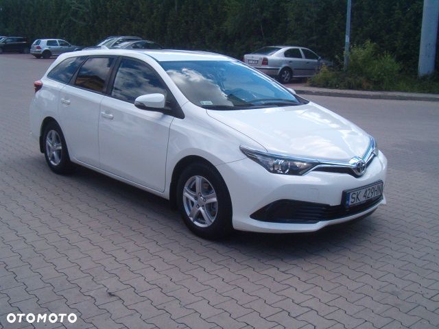 Toyota Auris - 3