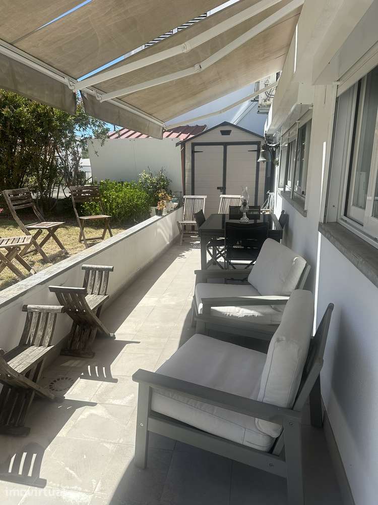 Arrenda-se Apartamento com Vistas e Area Exterior em Sintra - Grande imagem: 2/17