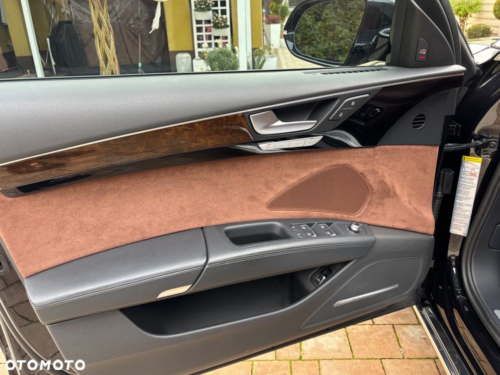 Audi A8 4.0 TFSI cylinder on demand quattro tiptronic Lang - 13