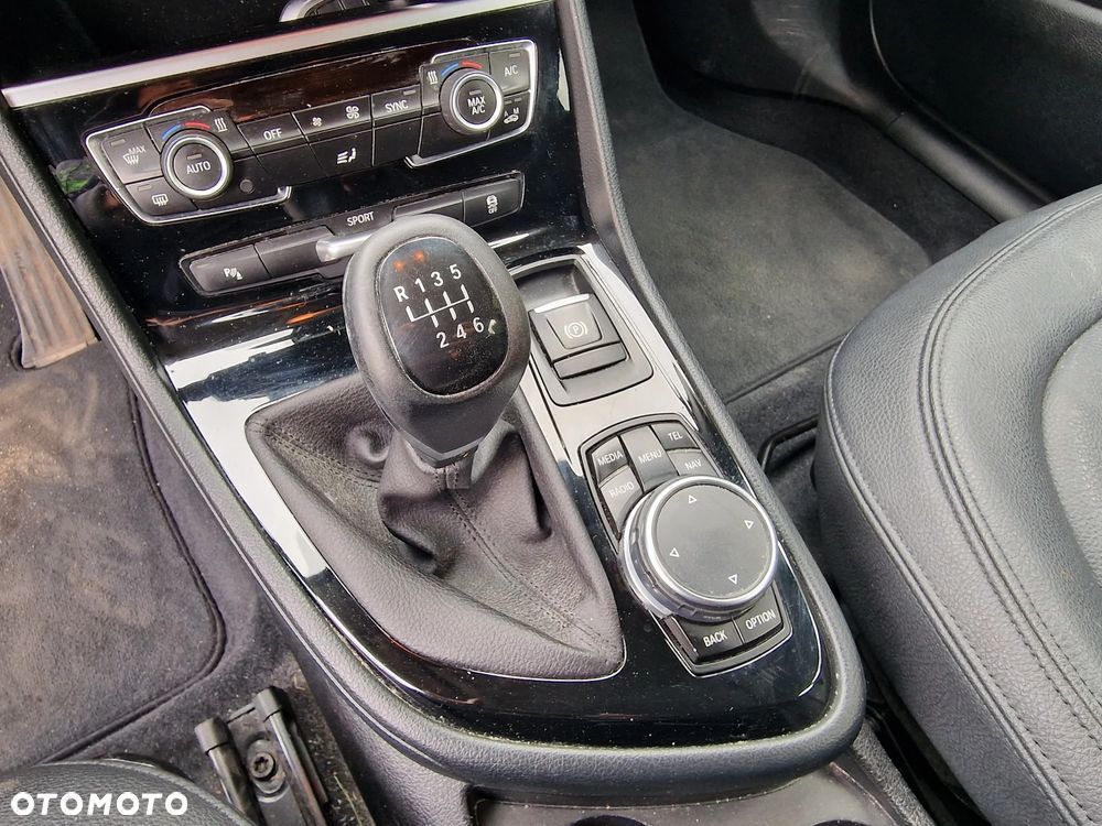 BMW Seria 2 216d - 31