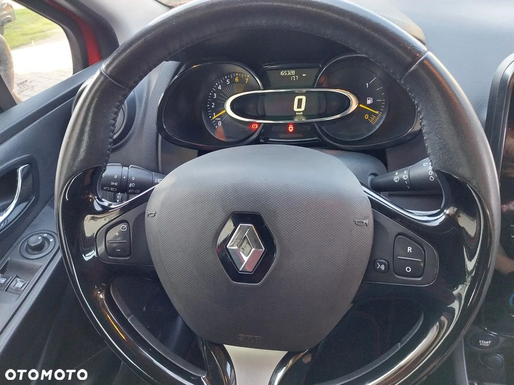 Renault Clio 1.2 16V 75 LIMITED - 22