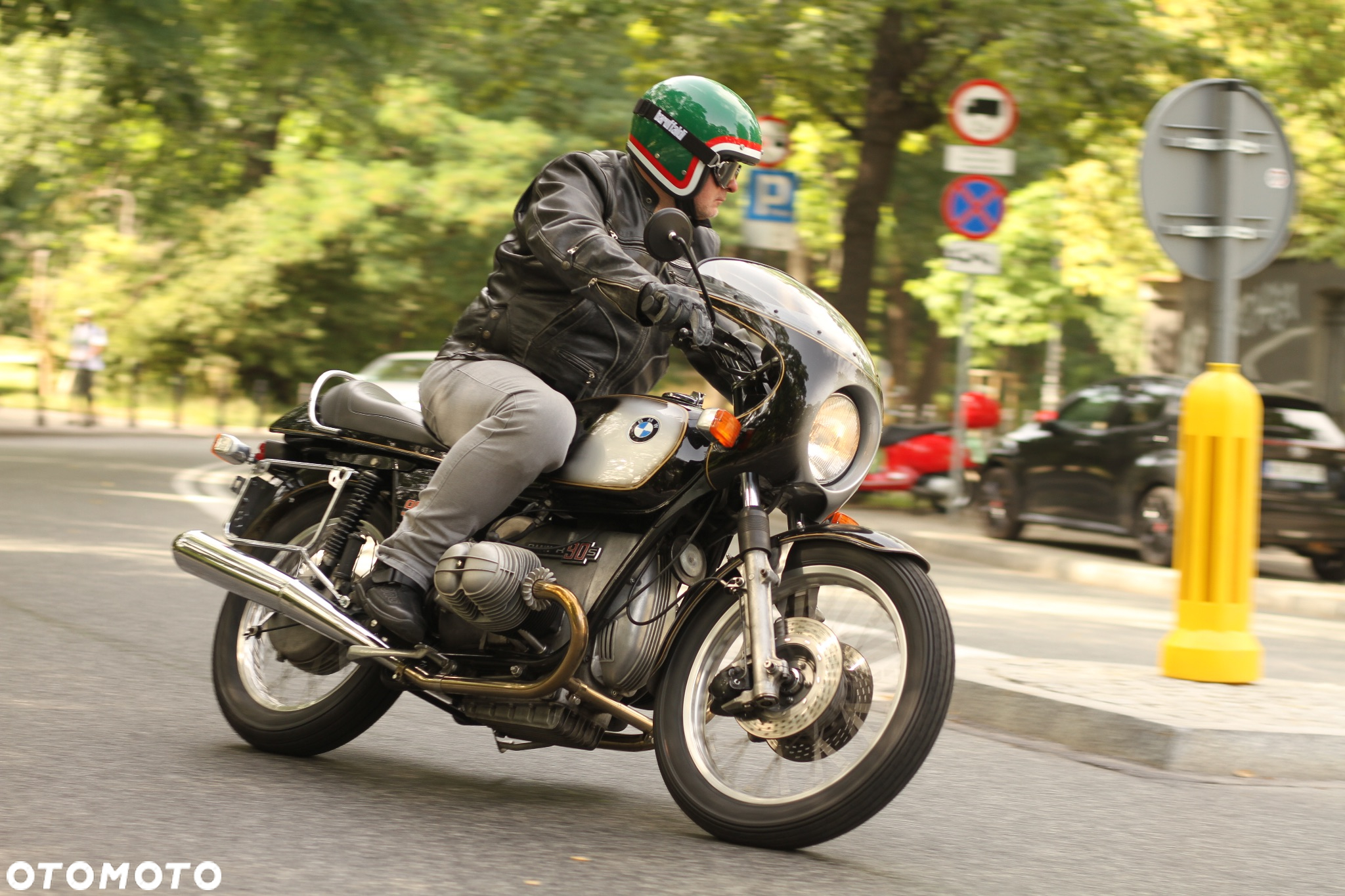 BMW R - 9