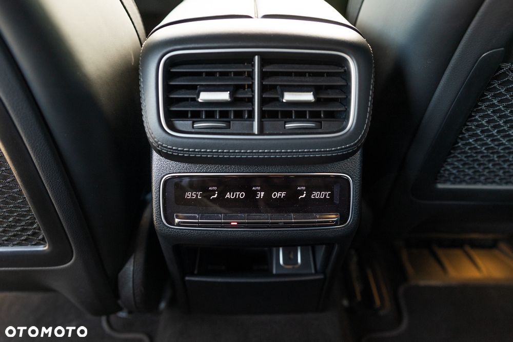 Mercedes-Benz GLE - 24