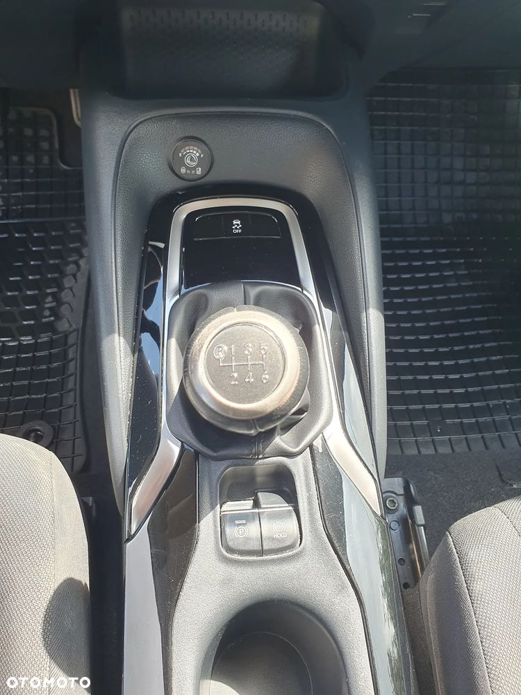 Toyota Corolla 1.6 Comfort - 23