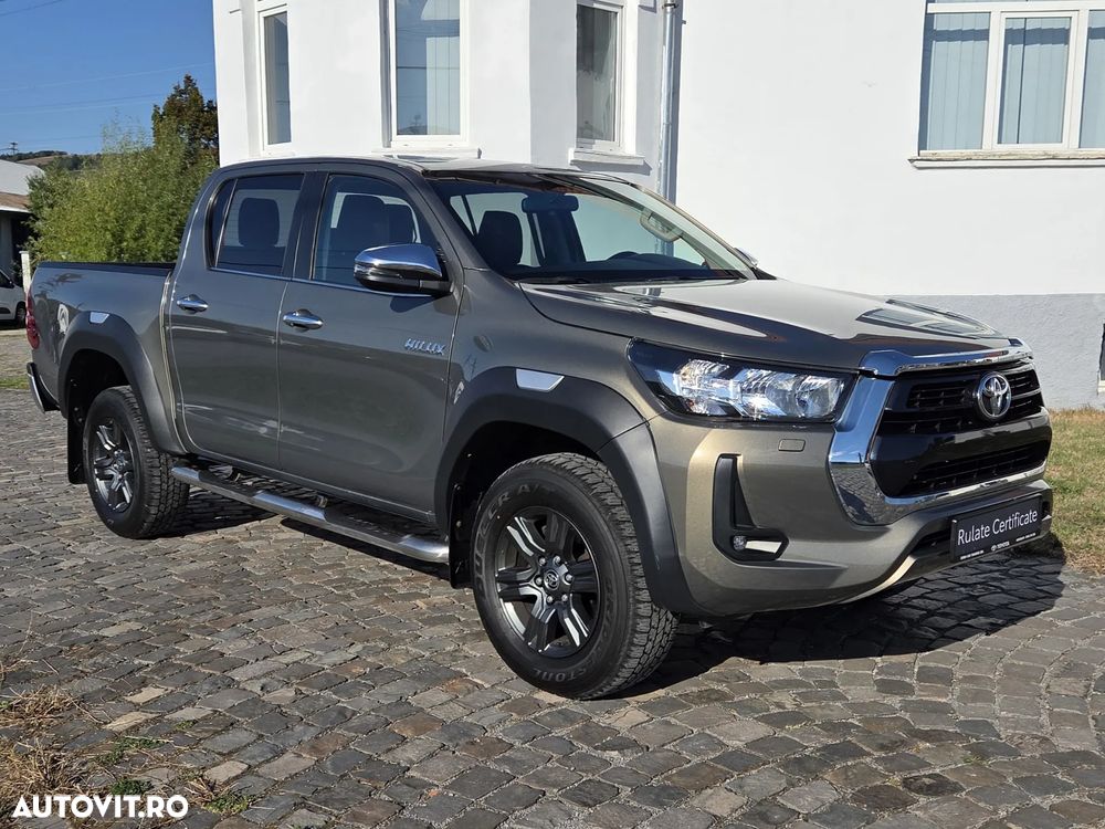 Toyota Hilux - 2