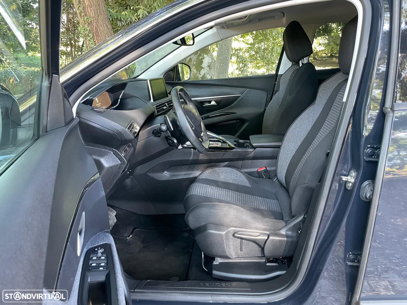 Peugeot 3008 1.2 PureTech Allure EAT8 - 27