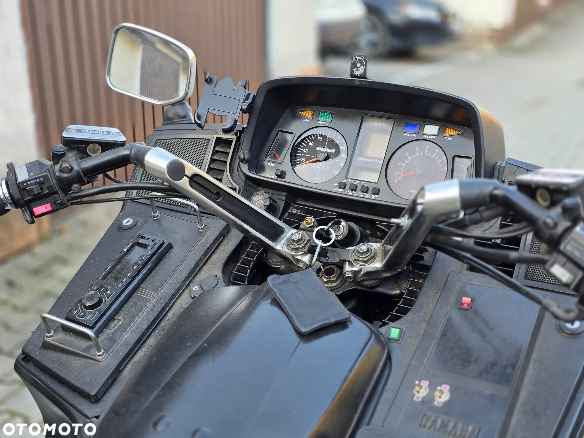 Yamaha XVZ - 21