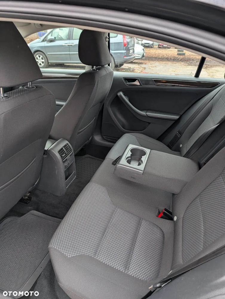 Volkswagen Jetta 1.4 TSI BMT Comfortline - 10