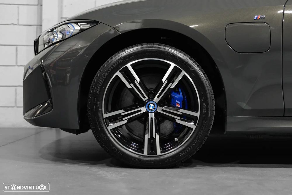 BMW 330 e xDrive Aut. M Sport - 24