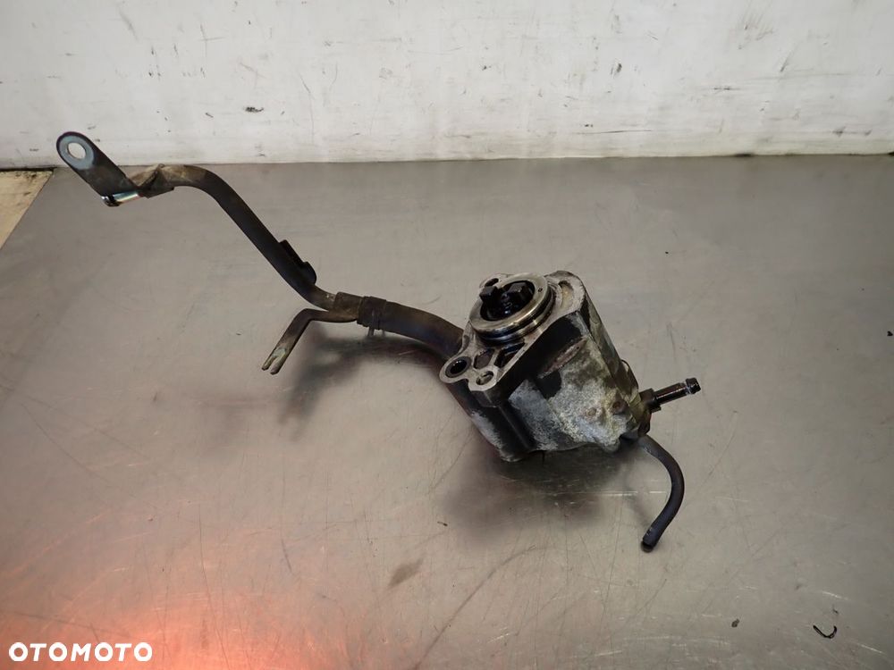 VACUM POMPA TOYOTA COROLLA E12 29300-27010 - 4